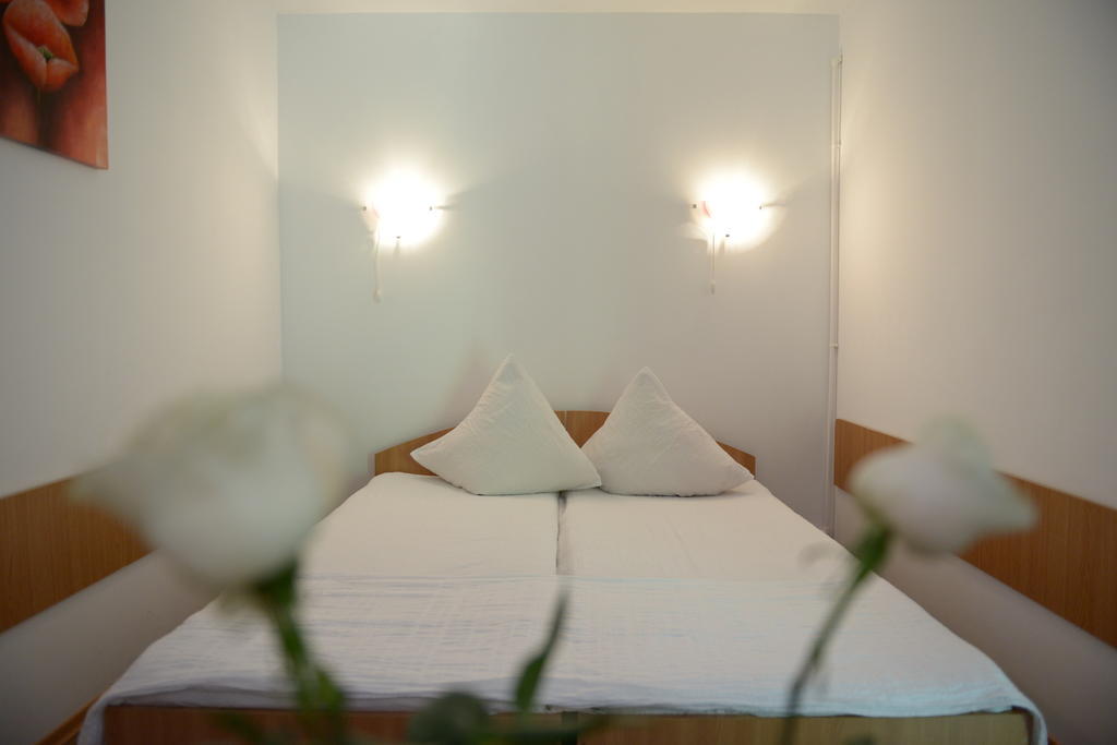 Casa Boby Hotel Murighiol Bagian luar foto